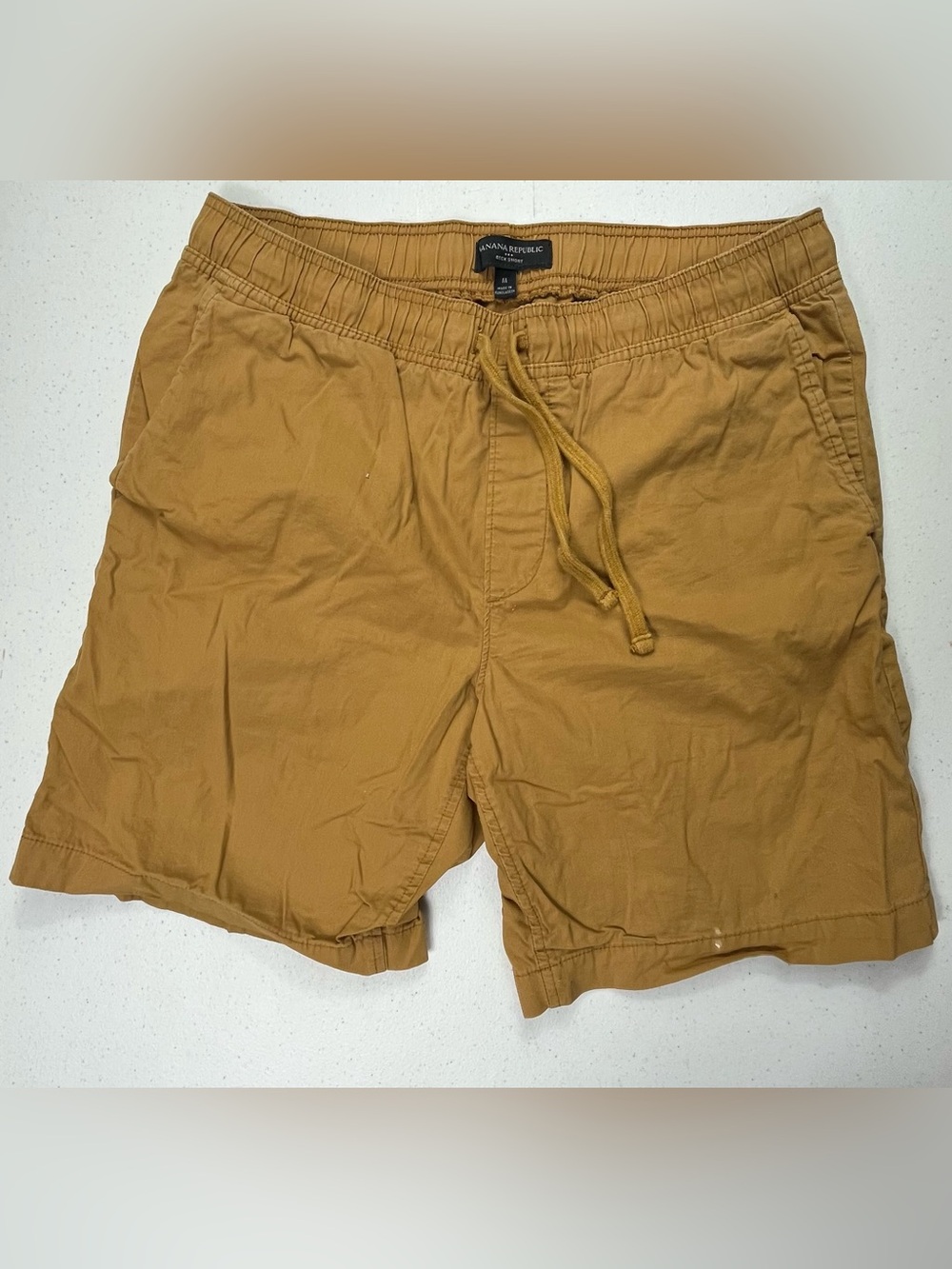 Banana Republic Men's Drawstring Hybrid Shorts - Mustard Brown